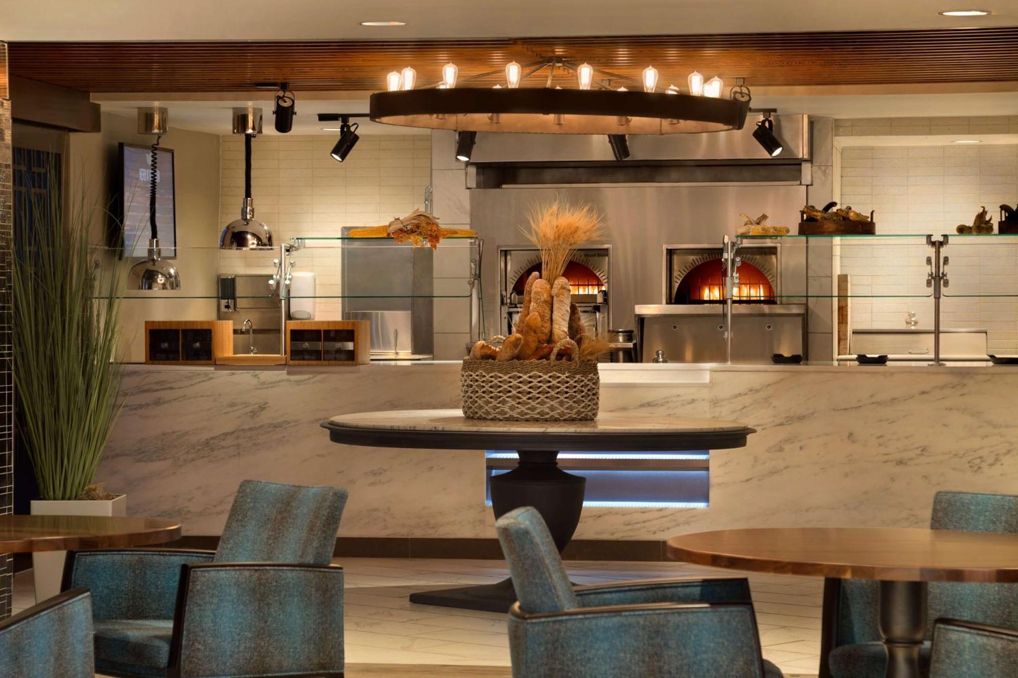 Hilton Boston Dedham Hotel Buitenkant foto