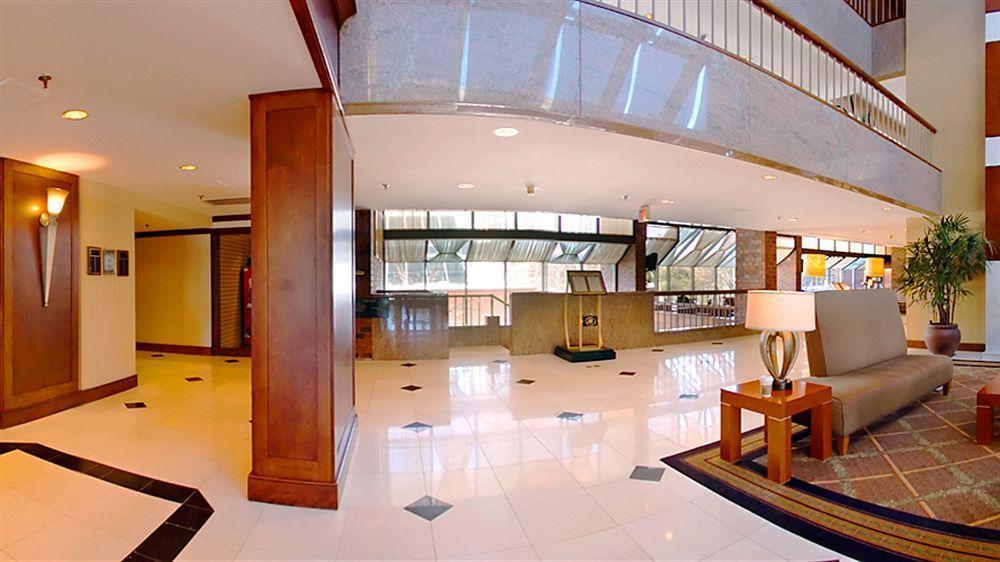 Hilton Boston Dedham Hotel Buitenkant foto