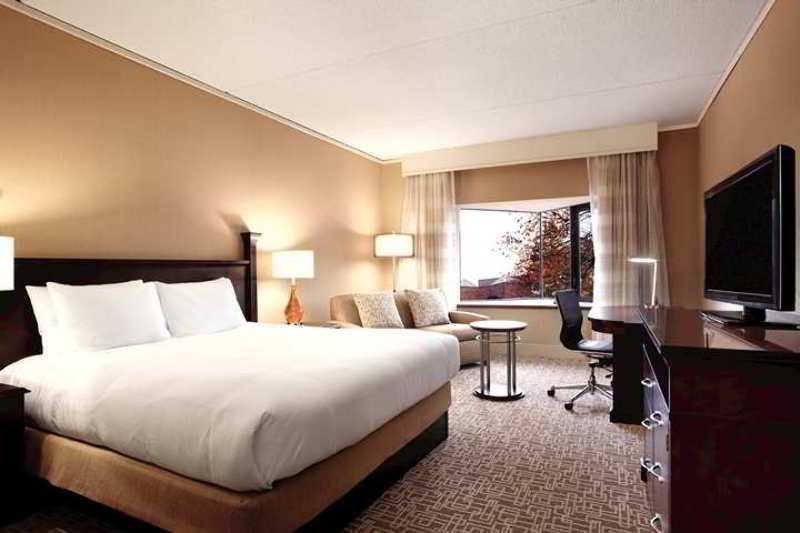 Hilton Boston Dedham Hotel Buitenkant foto